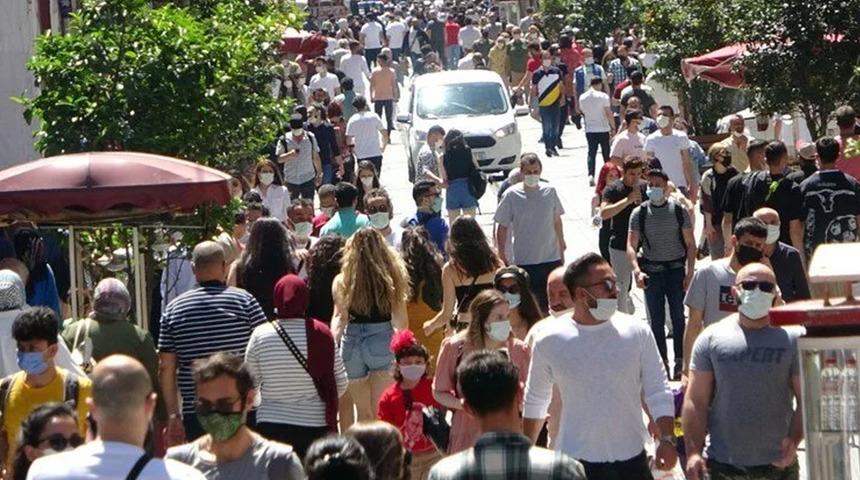 Kovid-19'la mücadelede uygulanan üçüncü doz aşı miktarı 1 milyonu aştı