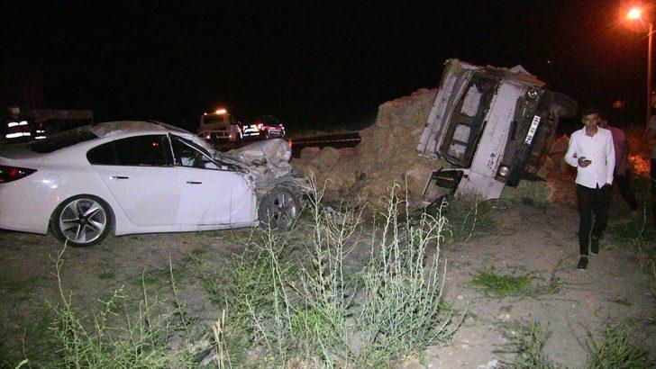 Kahramanmaraş'ta otomobil ile kamyon çarpıştı: 7 yaralı G4