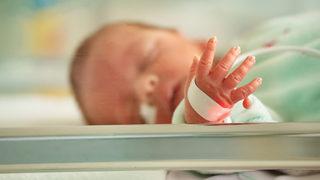 Kanada'da ilk kez bir bebeğin yemek borusu mıknatısla tutturuldu