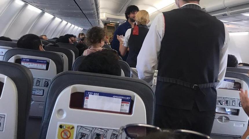 İstanbul Denizli uçağında hostese sürpriz evlilik teklifi