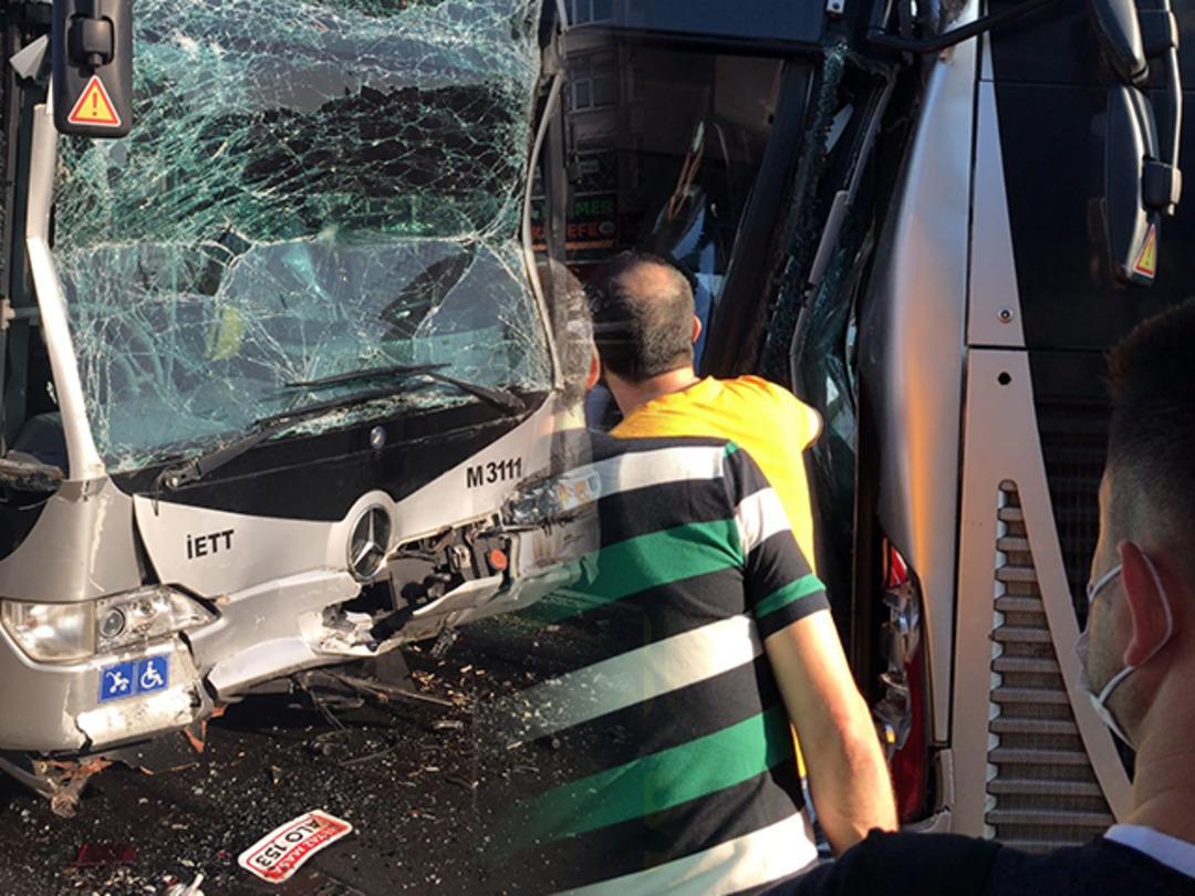 Son Dakika: İstanbul'da metrob&uuml;s kazası! &Ccedil;ok sayıda ekip sevk edildi