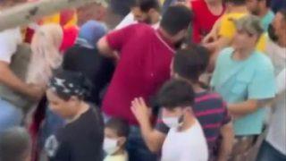 Pazar yerinde kadınlardan saç saça baş başa kavga