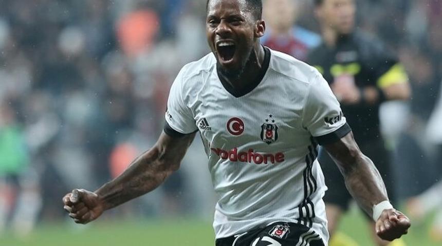 Beşiktaş'ta Douglas ve Lens'e yasak üstüne yasak