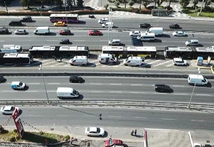 Son Dakika: İstanbul'da metrobüs kazası! Çok sayıda ekip sevk edildi G5