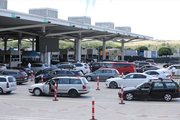 TBMM YTB Alt Komisyonu Başkanı Sarıkaya, sınır kapılarındaki "gurbetçi" yoğunluğunu değerlendirdi: G3