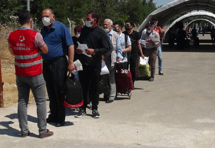 Suriyeliler, Kurban Bayramı için ülkelerine gitmeye başladı G2