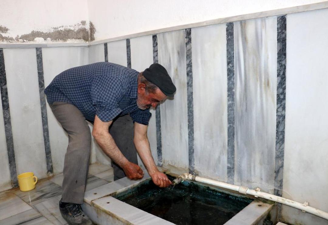 Şifalı suyu duyanlar Sivas'a akın ediyor: Fel&ccedil;liler geliyor, sı&ccedil;radığında iyi oluyor