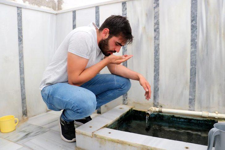 Şifalı suyu duyanlar Sivas'a akın ediyor: Felçliler geliyor, sıçradığında iyi oluyor G4