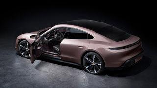 Porsche binlerce Taycan'ı geri çağırıyor!