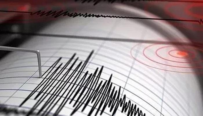 Ege Denizi'nde 3.9 büyüklüğünde korkutan deprem