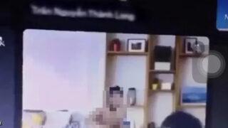 Vietnamlı öğrenci kamerayı kapatmayı unuttu, ders sırasında cinsel ilişkiye girdi