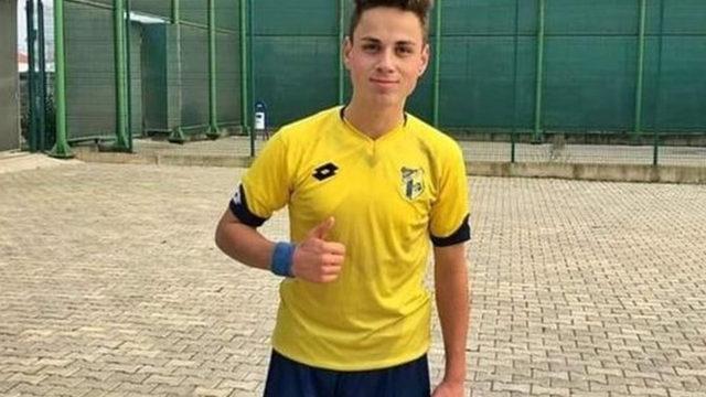 Genç futbolcu denizde boğuldu