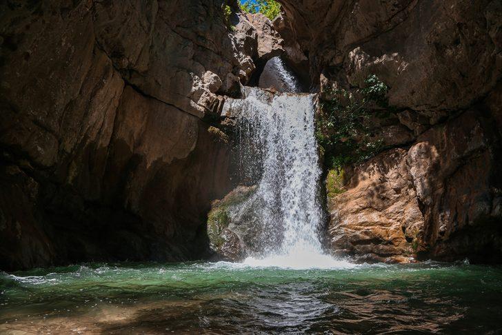 Kahramanmaraş'ın saklı güzelliği "Galgamaç Şelalesi" ziyaretçilerini büyülüyor G1
