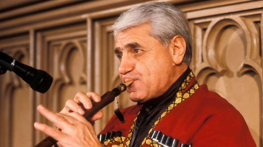 D&uuml;nyaca &uuml;nl&uuml; Ermeni duduk sanat&ccedil;ısı Civan Gasparyan hayatını kaybetti