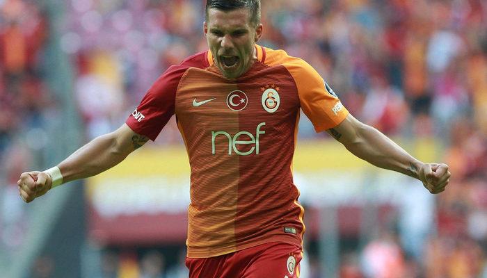 Lukas Podolski Gornik Zabrze'ye imza attı