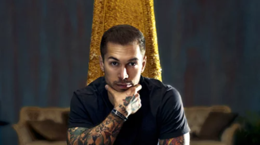 Dünyanın en ilginç modeli! Savaştan döndükten sonra iç giyim modeli oldu