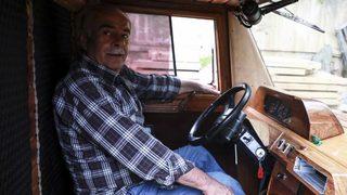 Aracını komple ahşap yaptı! Görenler şaşkına döndü