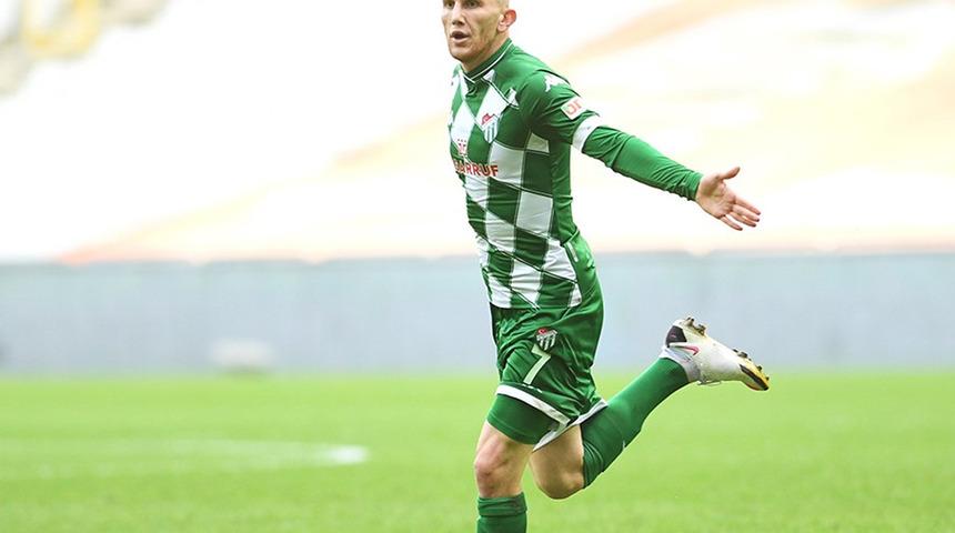 Beşiktaş Burak Kapacak'ın peşinde