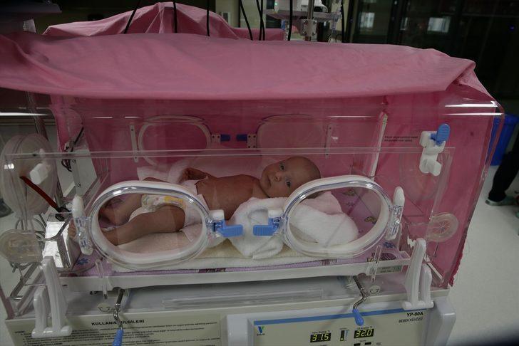 Gaziantep'te 3 hafta önce doğan "Dünya" bebek, ailesini bekliyor G1