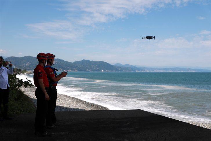 Rize'de denizde akıntıya kapılarak kaybolan kişiyi arama çalışmaları devam ediyor G5
