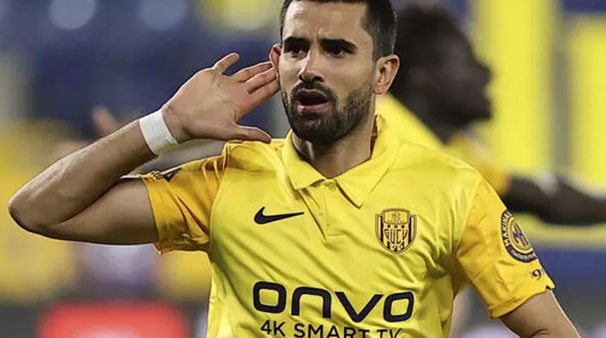 Alper Potuk, Çaykur Rizespor'la anlaştı