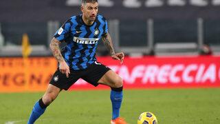 Galatasaray ile anılan Kolarov, Inter'le sözleşmesini uzattı