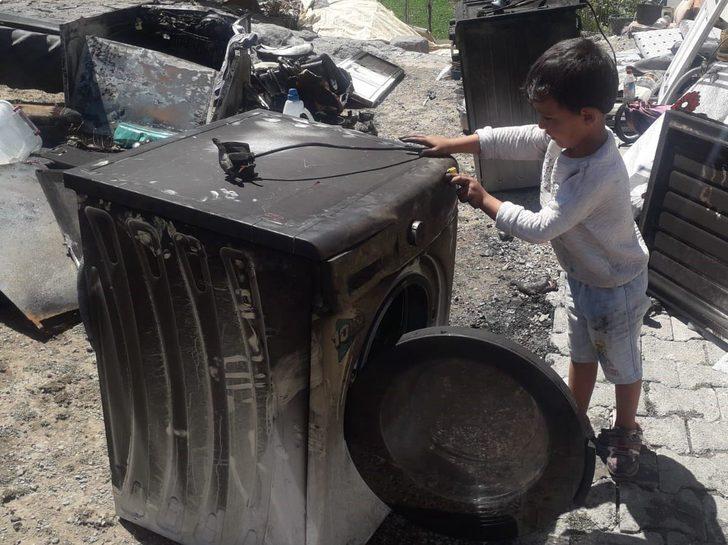 Buzdolabı bomba gibi patladı! "Çocukları camdan dışarı attım" G2