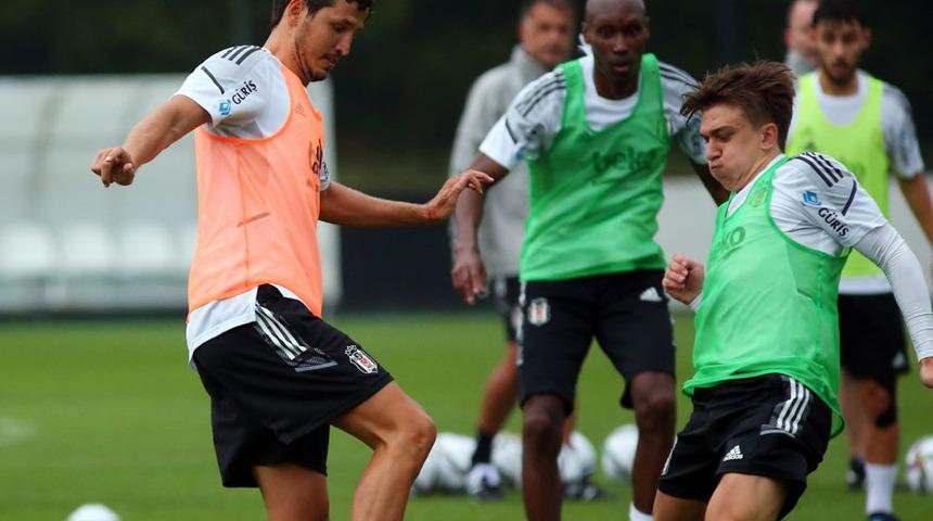 Beşiktaş çift idmanla hazırlıklarına devam etti