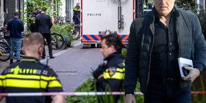 Ünlü gazeteci sokak ortasında vuruldu