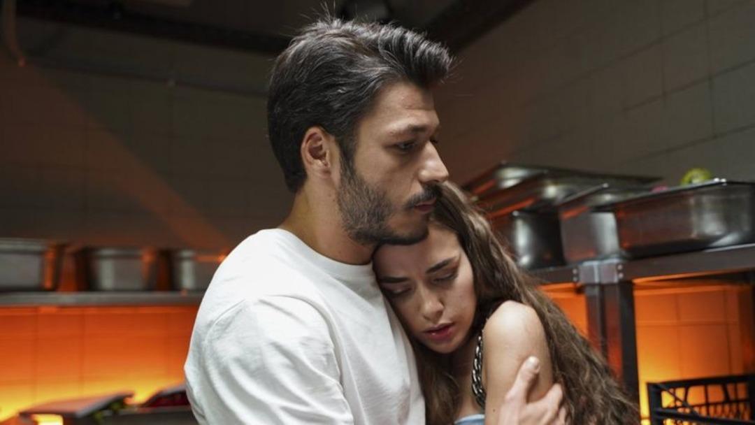 Cam Tavanlar'ın 5. b&ouml;l&uuml;m fragmanı yayınlandı: Leyla Cem'den vazge&ccedil;ebilecek mi?