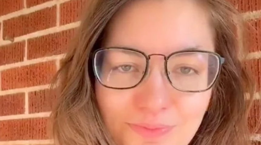 Az duyduğu için doktora giden kadının kulağından tüp çıktı! 22 yıl boyunca tüple yaşadı