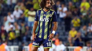  Sadık Çiftpınar göz dolduruyor