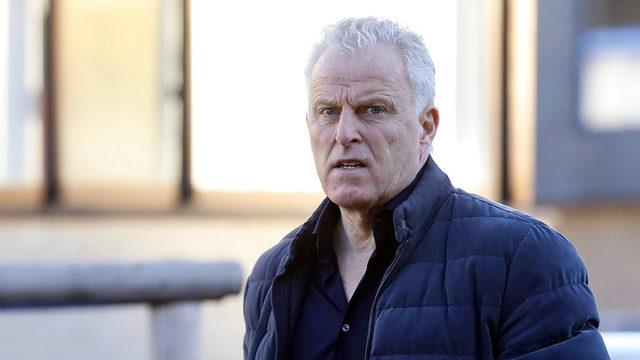 Amsterdam'da geçen hafta silahlı saldırıya uğrayan Hollandalı gazeteci Peter R de Vries hayatını kaybetti