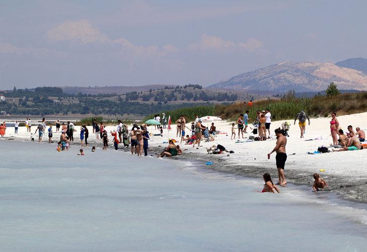 Salda Gölü'ne akın ettiler: Televizyonlarda haberlerde gördüğümüz kadar varmış G1