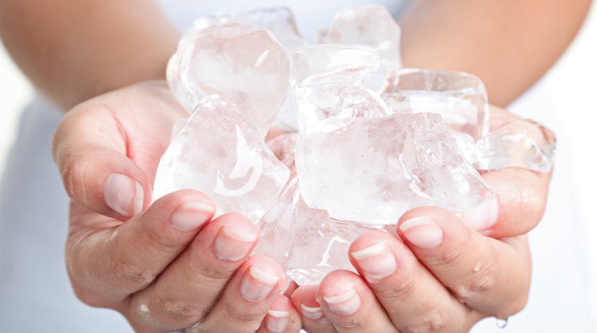 Sosyal medya kullanıcıları, ‘vajina buzu’ akımını denemekten vazgeçmiyor! Virüs gibi yayıldı 