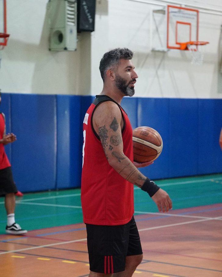 Zeynep Bastık'ın eşi Tolga Akış kimdir, kaç yaşında ve nereli? Tolga Akış ne iş yapıyor? G5