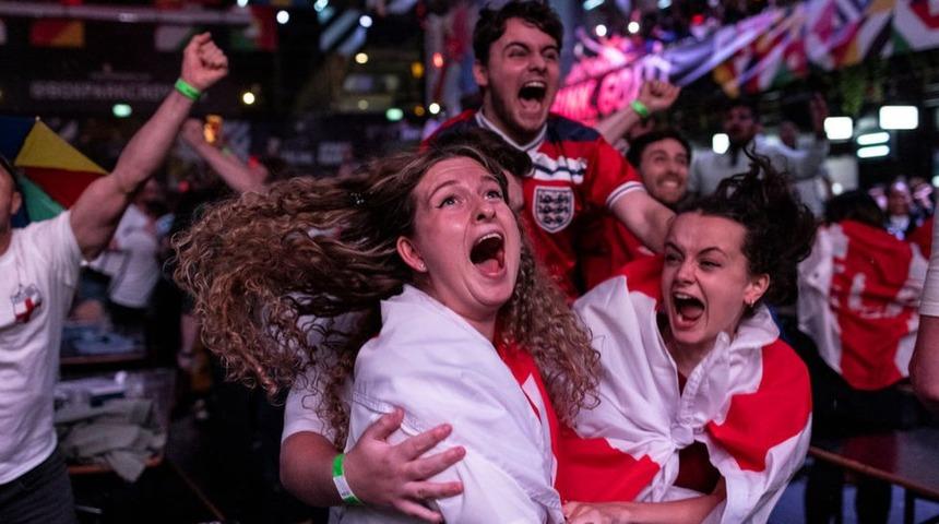 EURO 2020 yarı finali İngiliz basınında: '60 yaşından k&uuml;&ccedil;&uuml;kler bu duyguyu ilk kez tadacak'