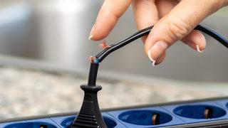 Elektrik çarpmasında ilk yardım yaparken bu hataya düşmeyin!