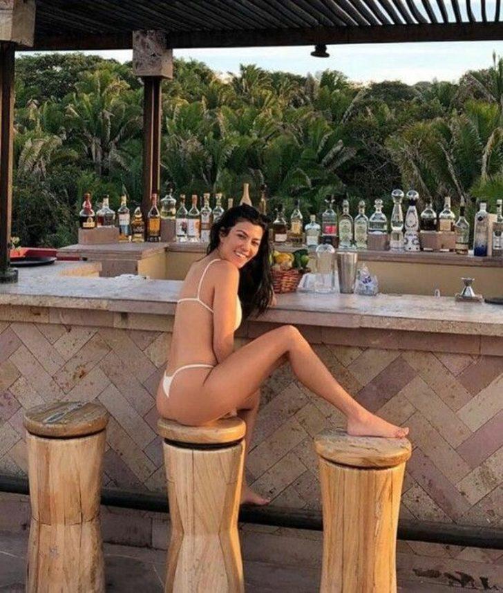 Kourtney Kardashian tangasını giyip daha iyi kalçanın sırrını verdi G3