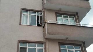 Korkunç olay! 2 yaşındaki çocuk evin penceresinden düştü