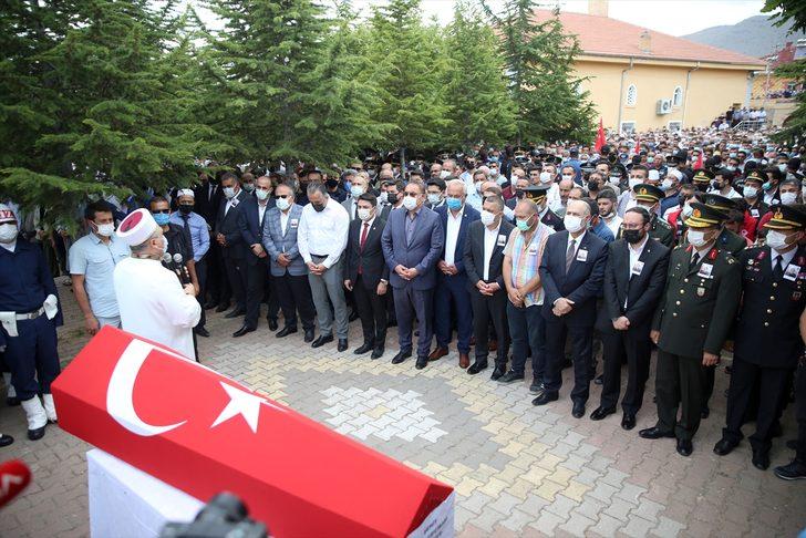Şehit Piyade Astsubay Cihan Çifcibaşı, Nevşehir'de son yolculuğuna uğurlandı G1