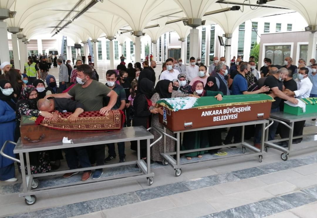 Ankara'daki anneanne cinayeti! Son yolculuklarına g&ouml;zyaşlarıyla uğurlandılar