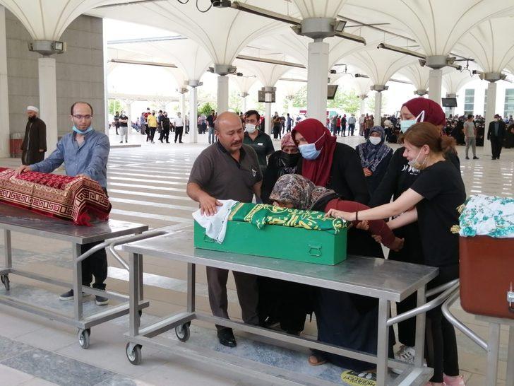 Ankara'daki anneanne cinayeti! Son yolculuklarına gözyaşlarıyla uğurlandılar G1