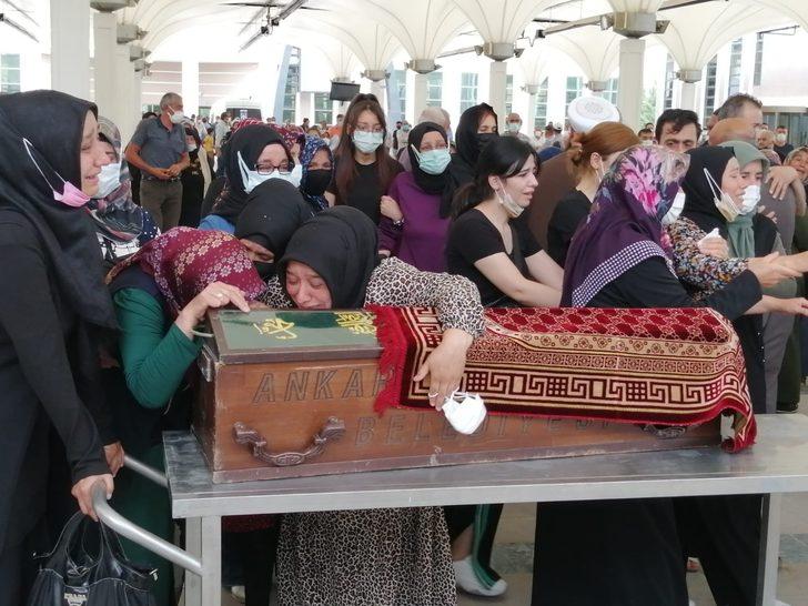 Ankara'daki anneanne cinayeti! Son yolculuklarına gözyaşlarıyla uğurlandılar G3