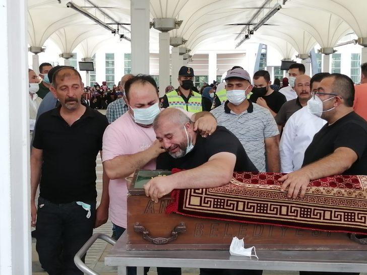 Ankara'daki anneanne cinayeti! Son yolculuklarına gözyaşlarıyla uğurlandılar G5
