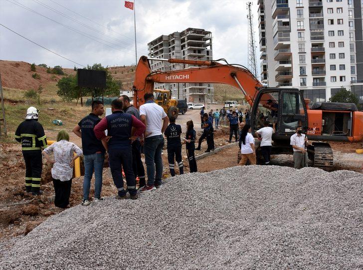 Kırıkkale'de göçük altında kalan işçi kurtarıldı G2