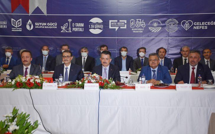 Tarım ve Orman Bakanı Pakdemirli, Marmara Denizi'ndeki müsilajla mücadeleyi değerlendirdi: G1