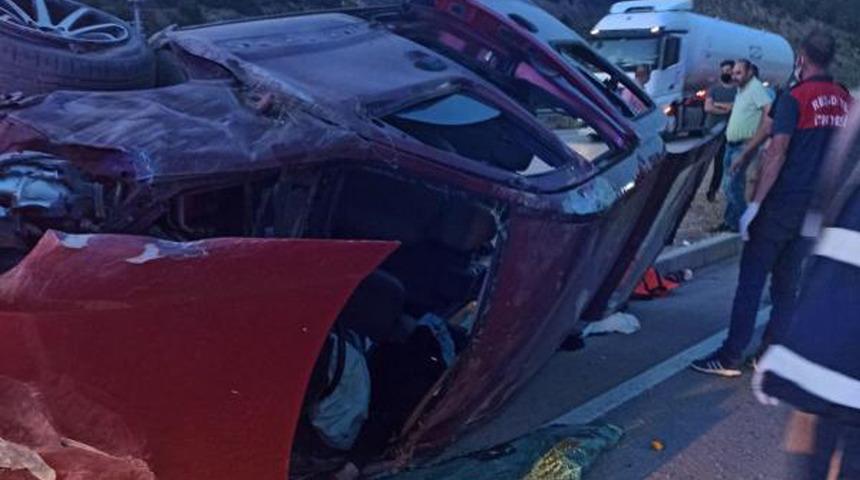 Tokat'ta hafif ticari araç takla attı: 2 ölü, 2 yaralı 