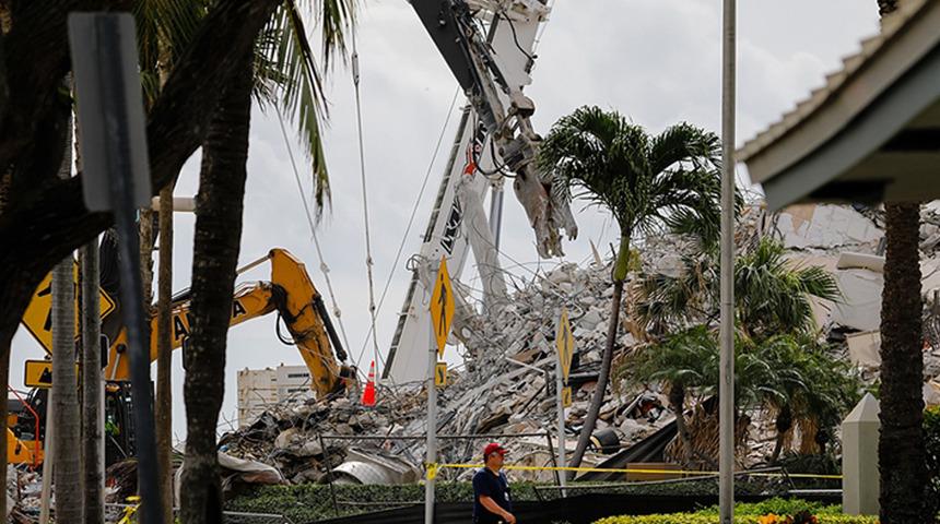 Miami'de çöken 13 katlı binada ölü sayısı 60'a yükseldi