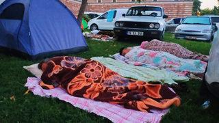 Yer: Edirne! Otellerde yer bulamayınca meydanlarda çadırlarda uyudular